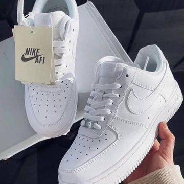 Nike Air Force 1 '07 – Triple White